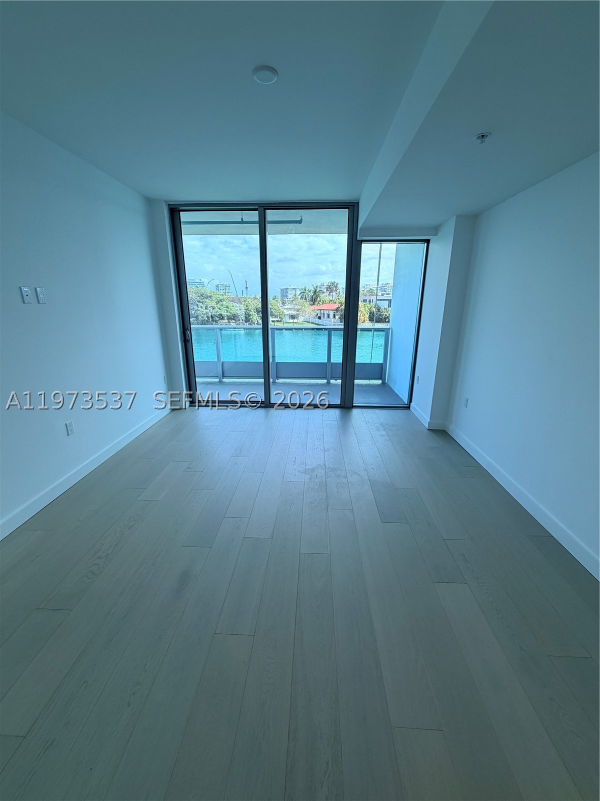 9221 E Bay Harbor Dr 309 Property Photo 15