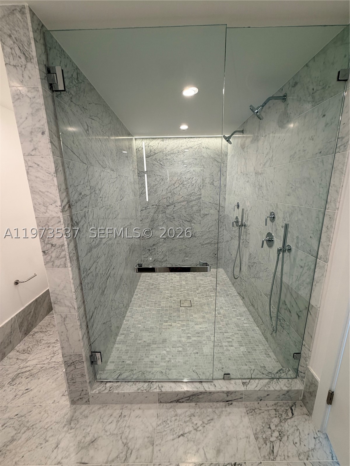 9221 E Bay Harbor Dr 309 Property Photo 17