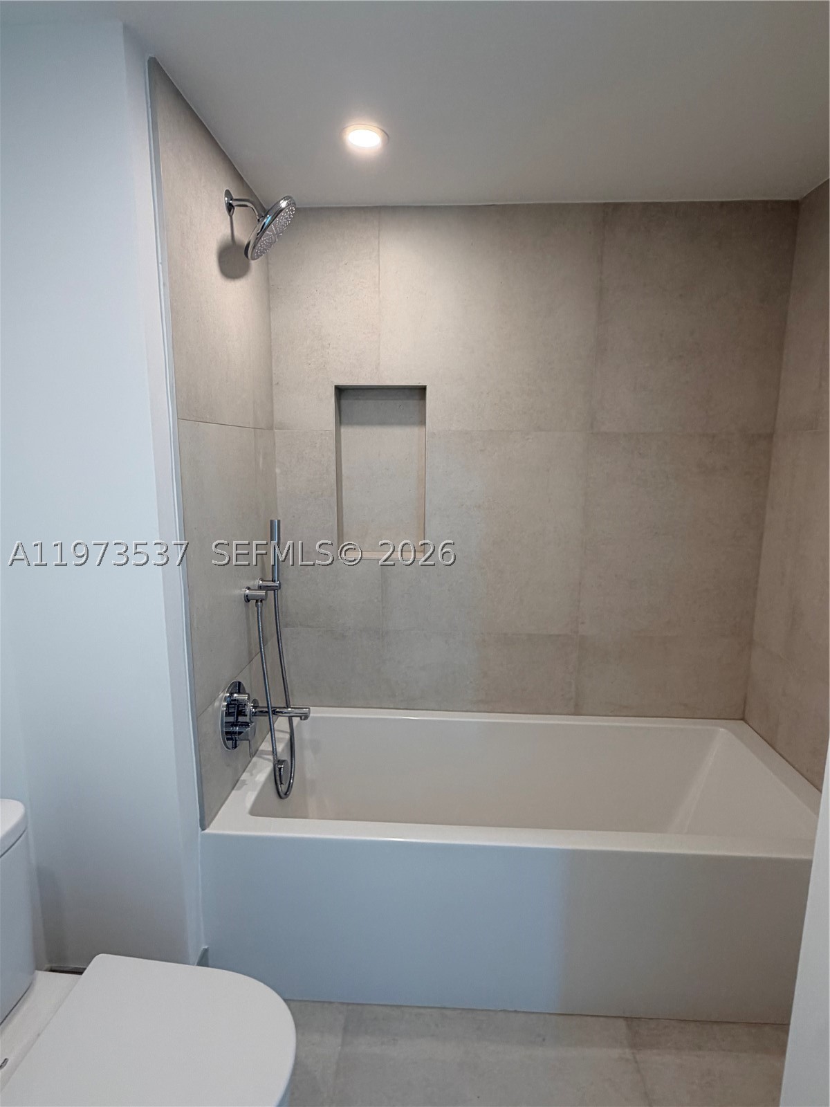 9221 E Bay Harbor Dr 309 Property Photo 22