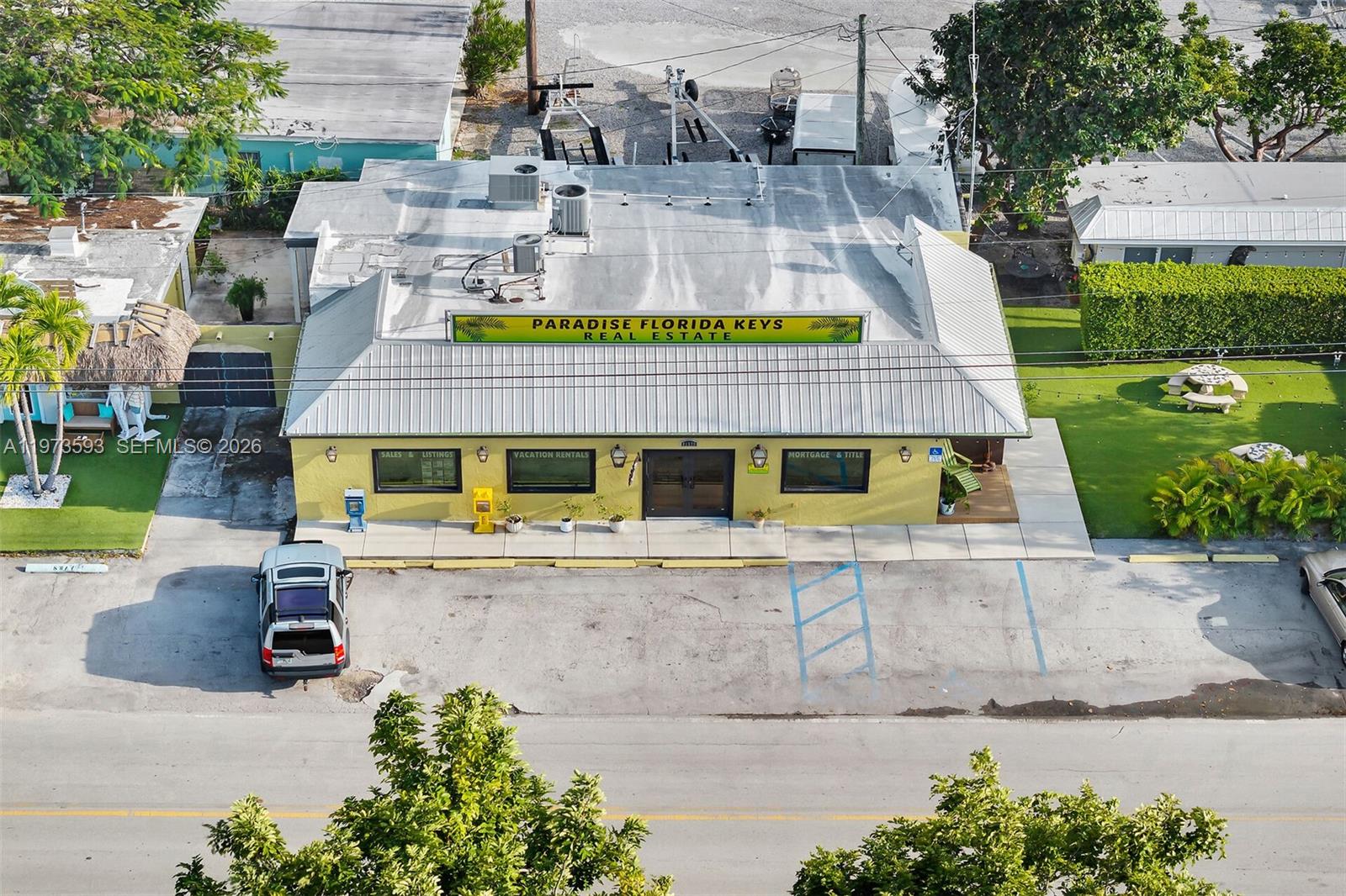 105 Palm Ave. Property Photo 4