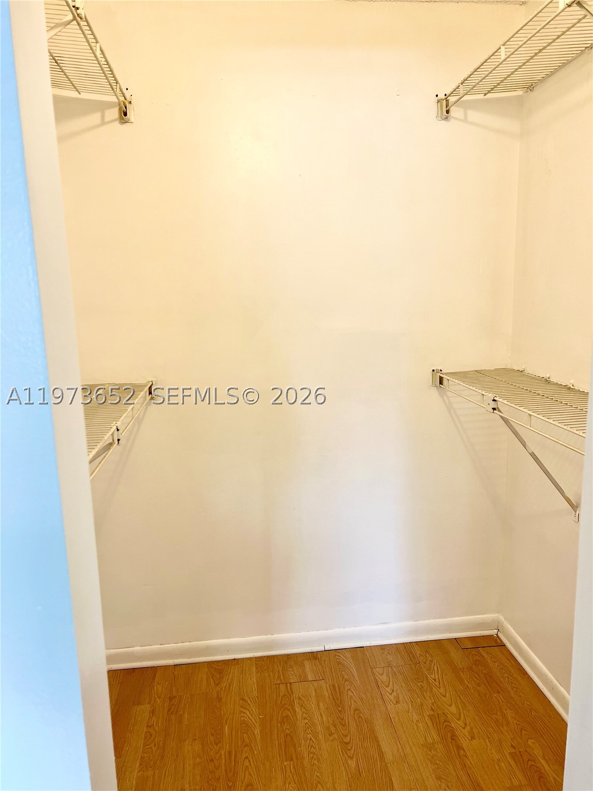 20761 Ne 4th Pl 104 Property Photo 8