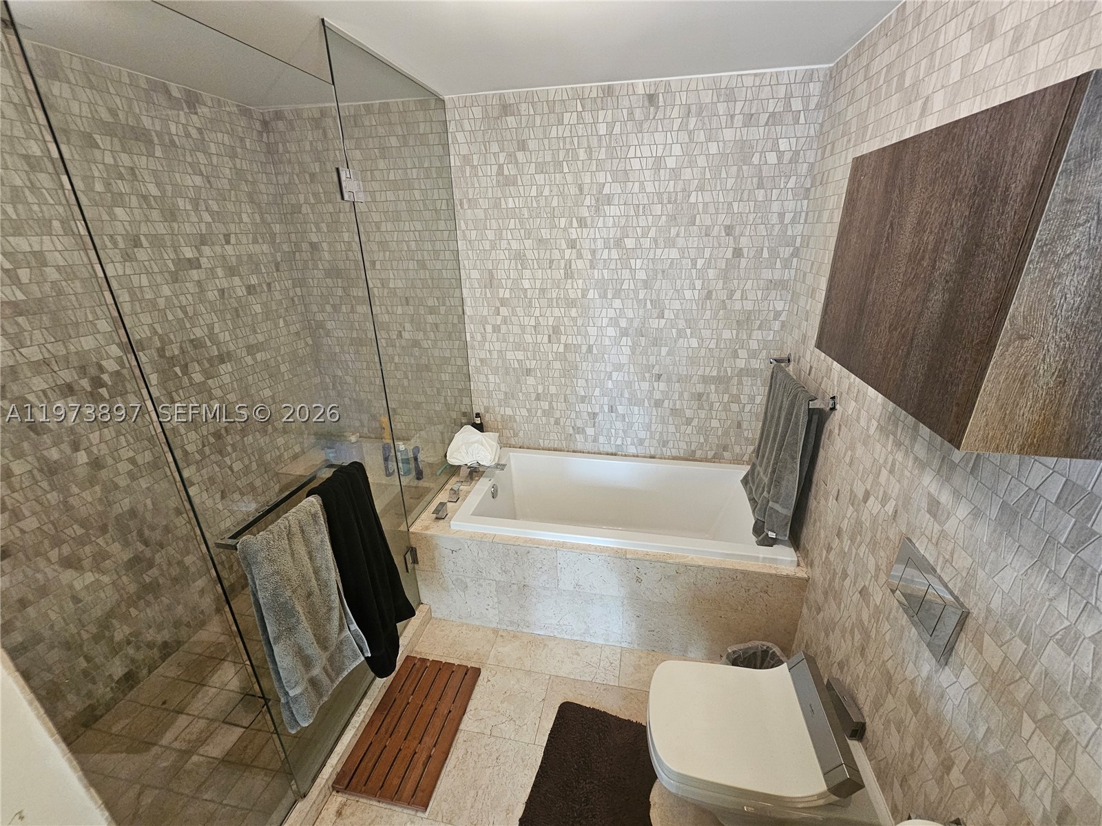 68 Se 6th St 1806 Property Photo 12