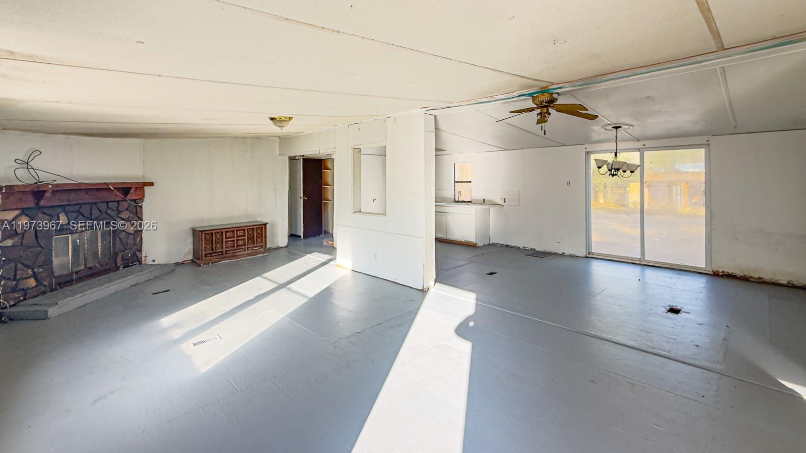 124 Cypress Dr Property Photo 5