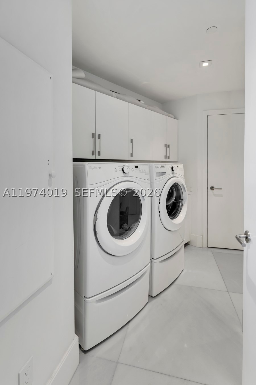 18555 Collins Ave 4605 Property Photo 45