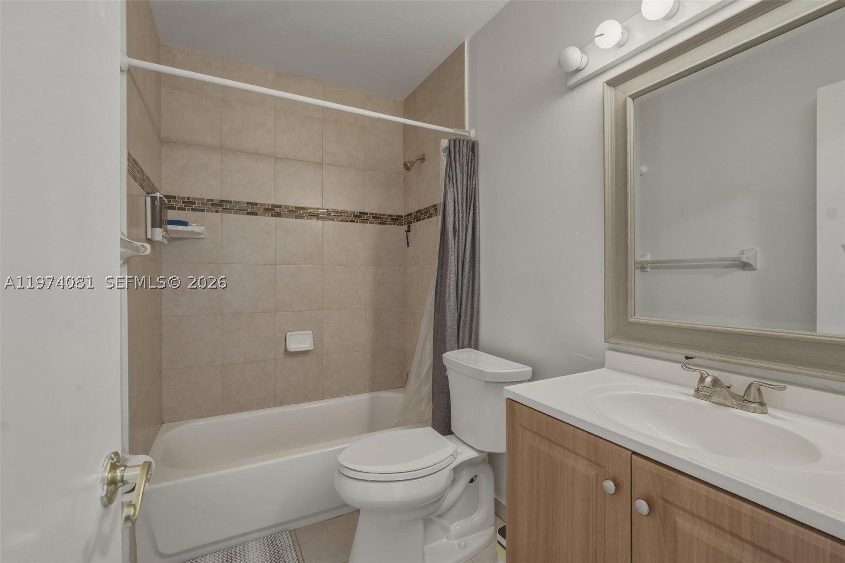 9853 Riverside Dr 8-24 Property Photo 12