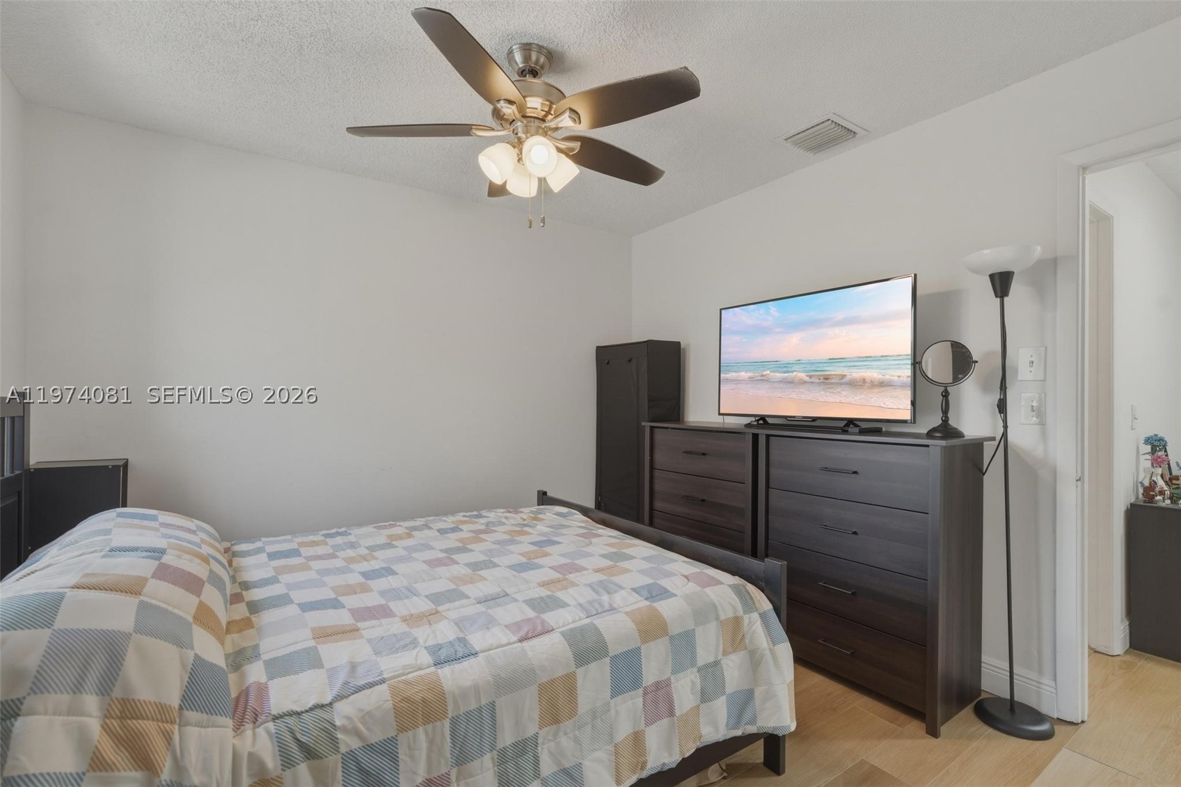 9853 Riverside Dr 8-24 Property Photo 14