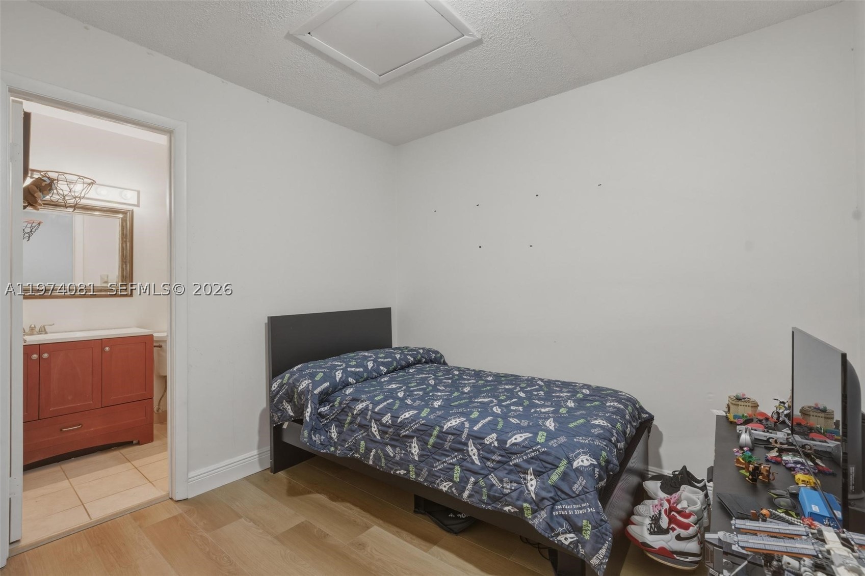 9853 Riverside Dr 8-24 Property Photo 15