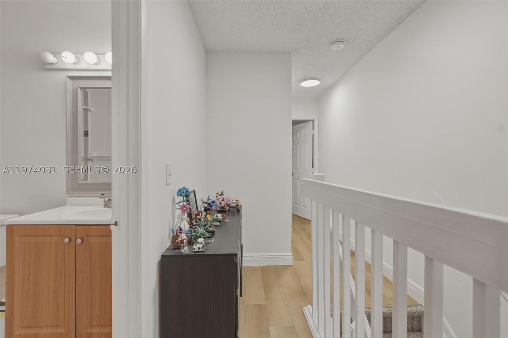 9853 Riverside Dr 8-24 Property Photo 20