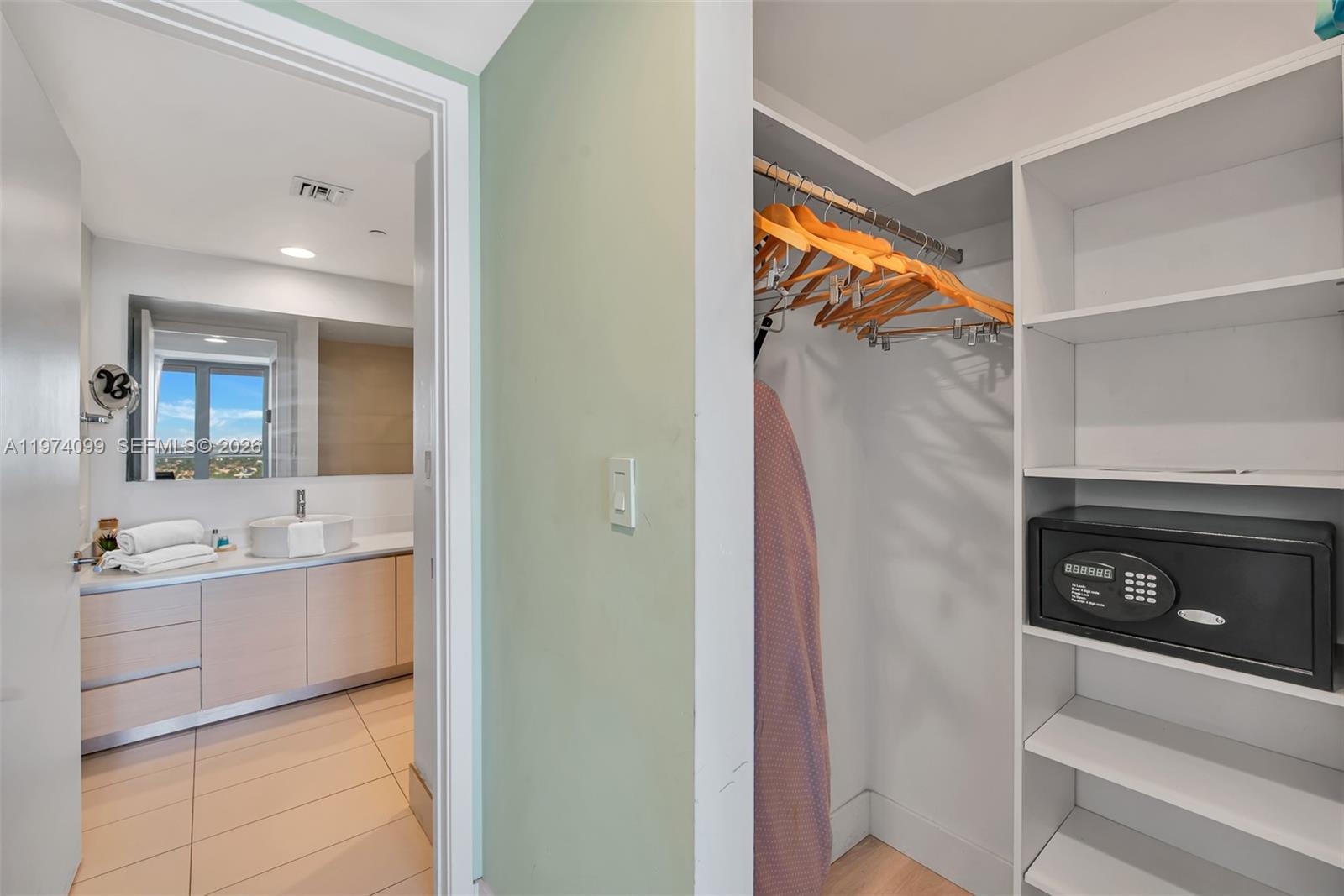 2602 E Hallandale Beach Blvd R2806 Property Photo 26