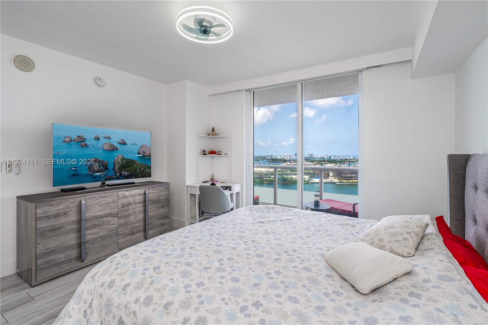 50 Biscayne Blvd 3106 Property Photo 9