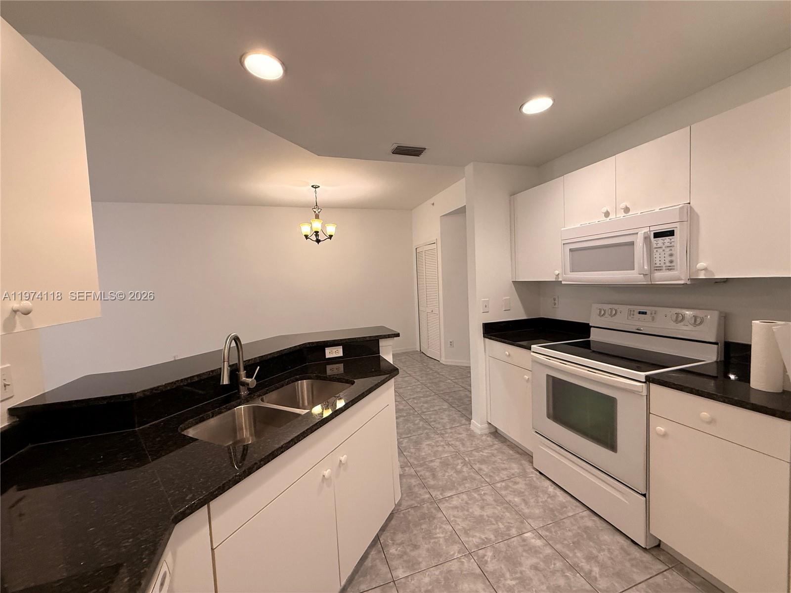 3602 Skyline Blvd 104 Property Photo 1