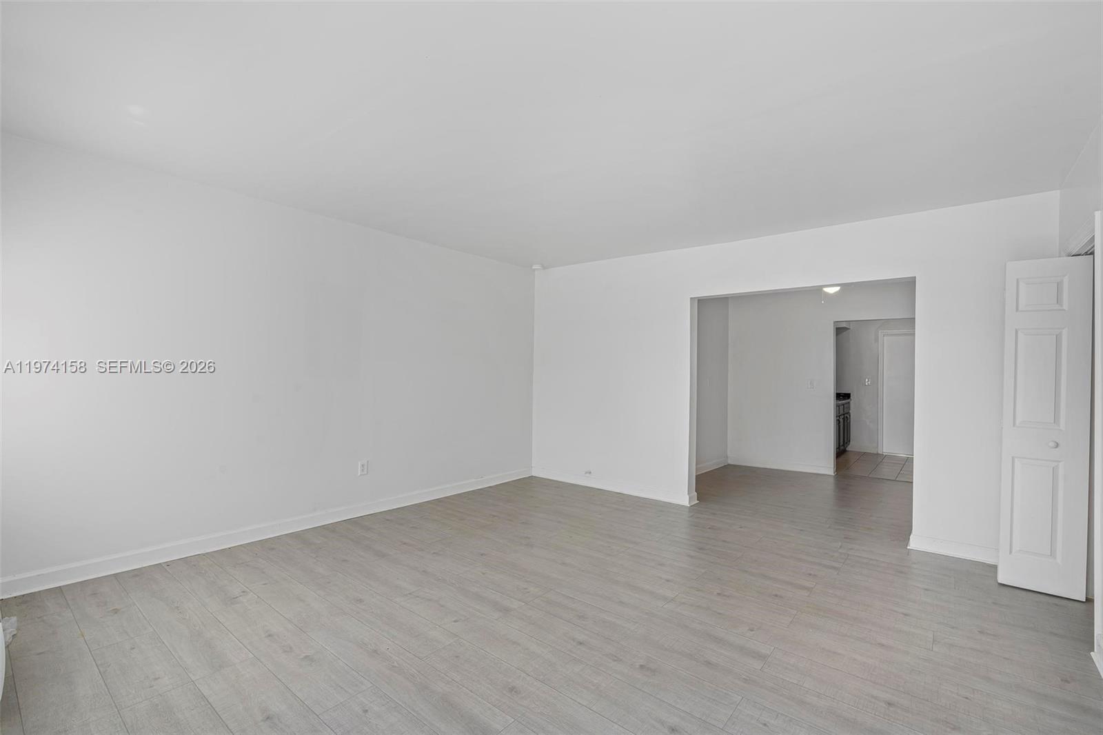 8031 Hawthorne Ave Property Photo 5