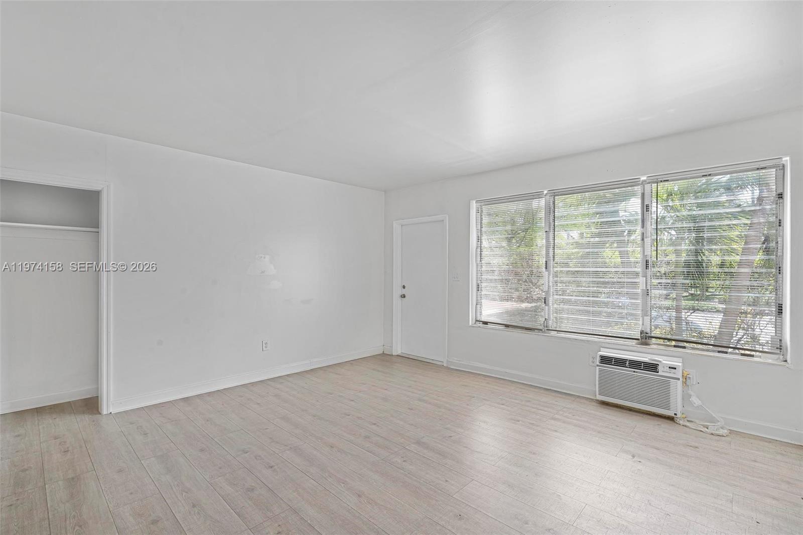 8031 Hawthorne Ave Property Photo 6