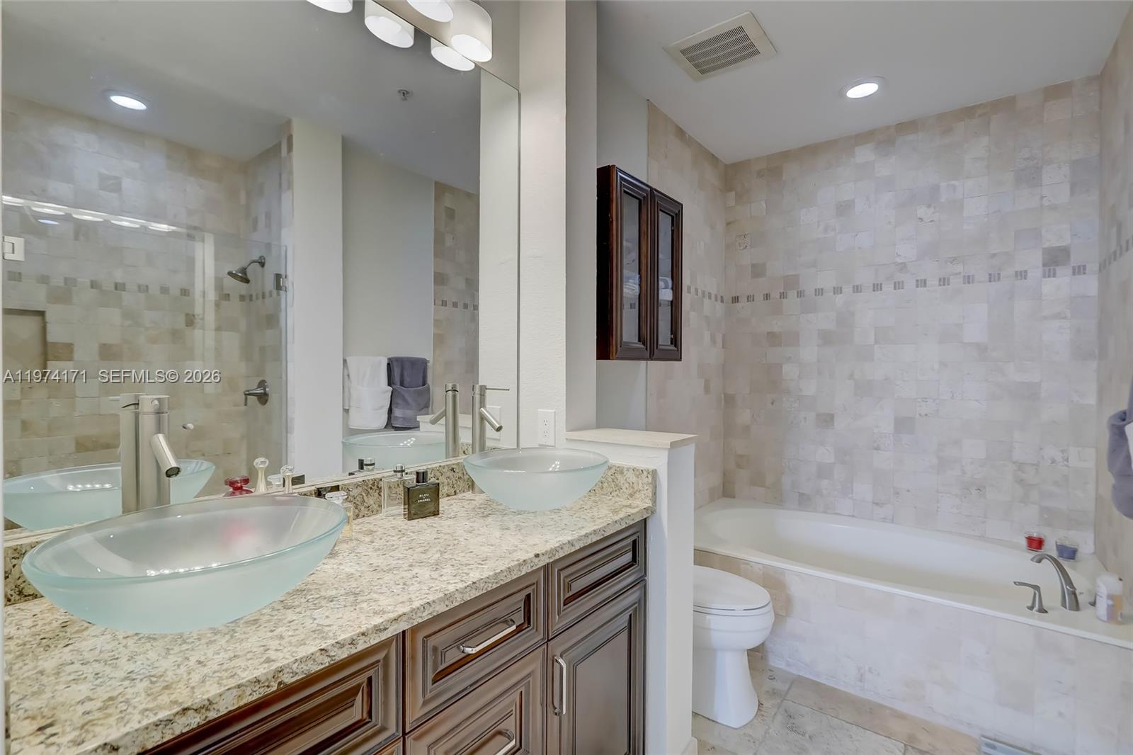 2039 Oceanwalk Ter 401 Property Photo 9