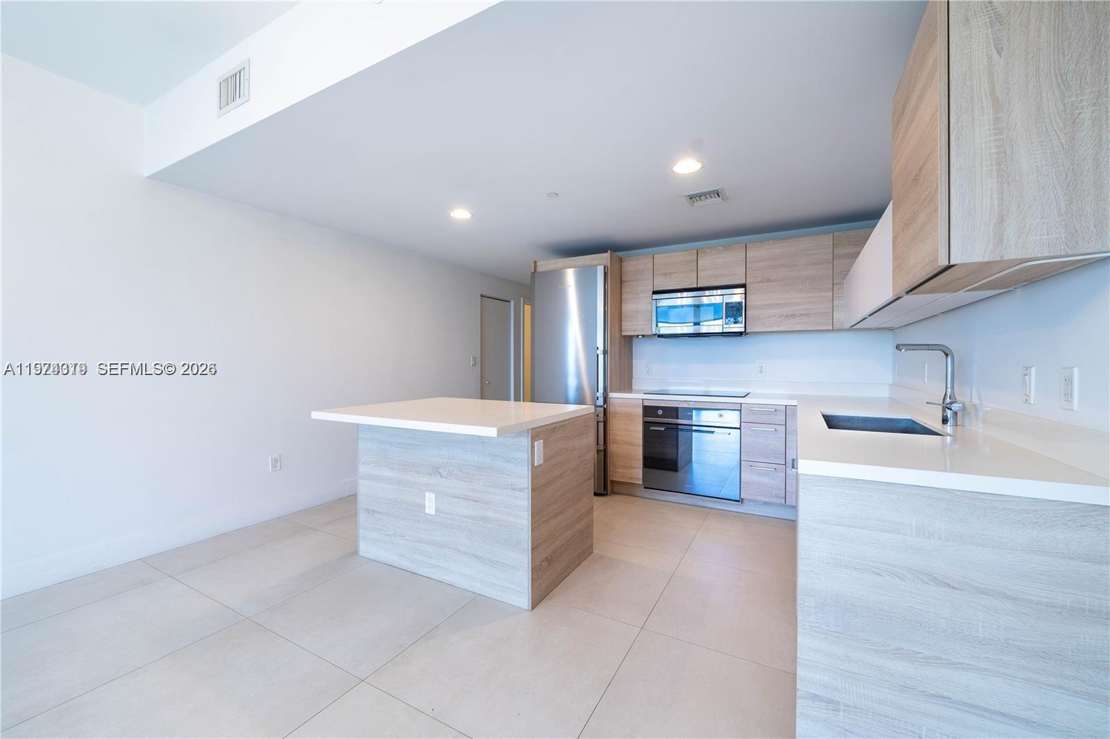 16385 Biscayne Blvd 1120 Property Photo 8