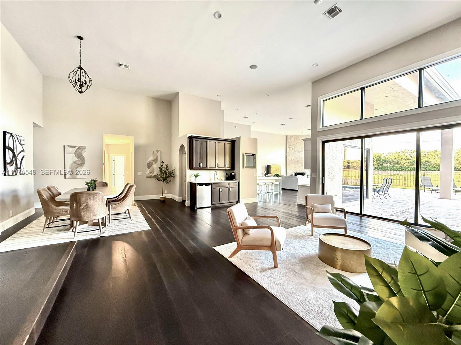 400 Alexandra Cir 0 Property Photo 2