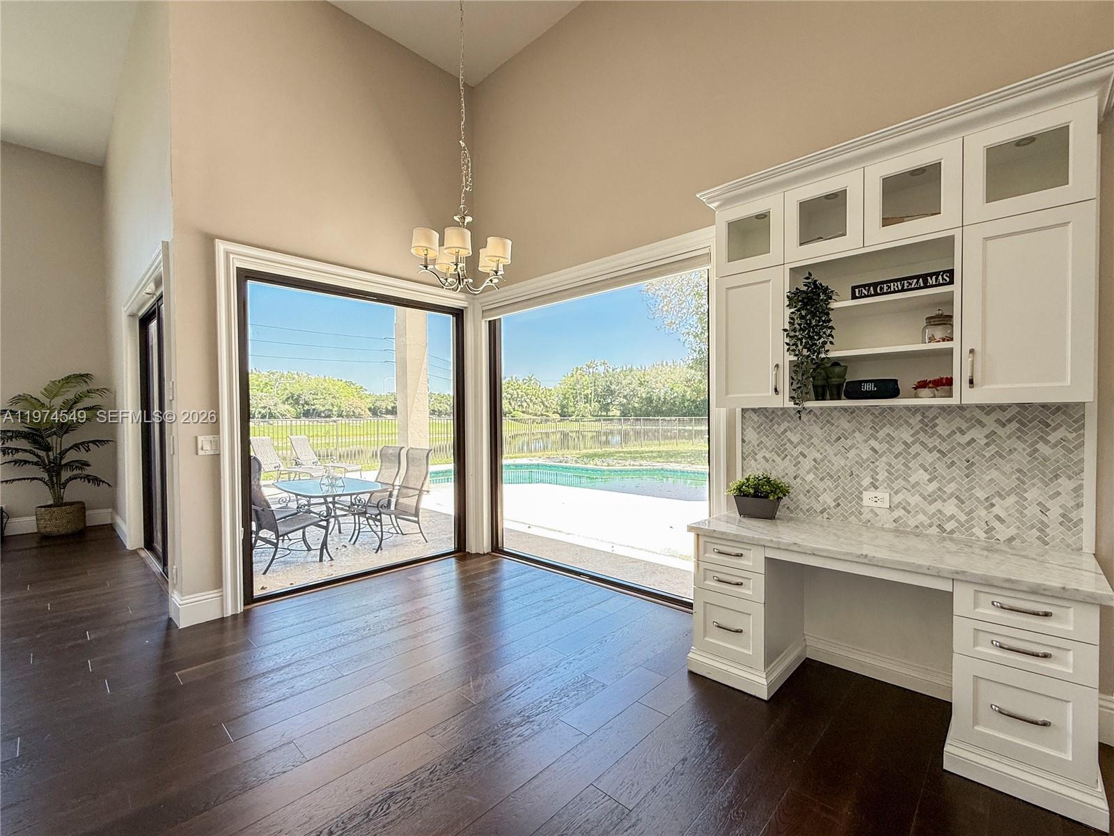 400 Alexandra Cir 0 Property Photo 13