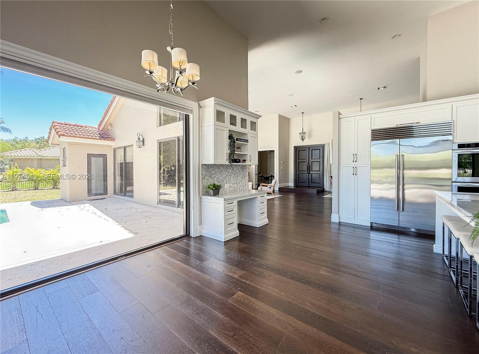 400 Alexandra Cir 0 Property Photo 14