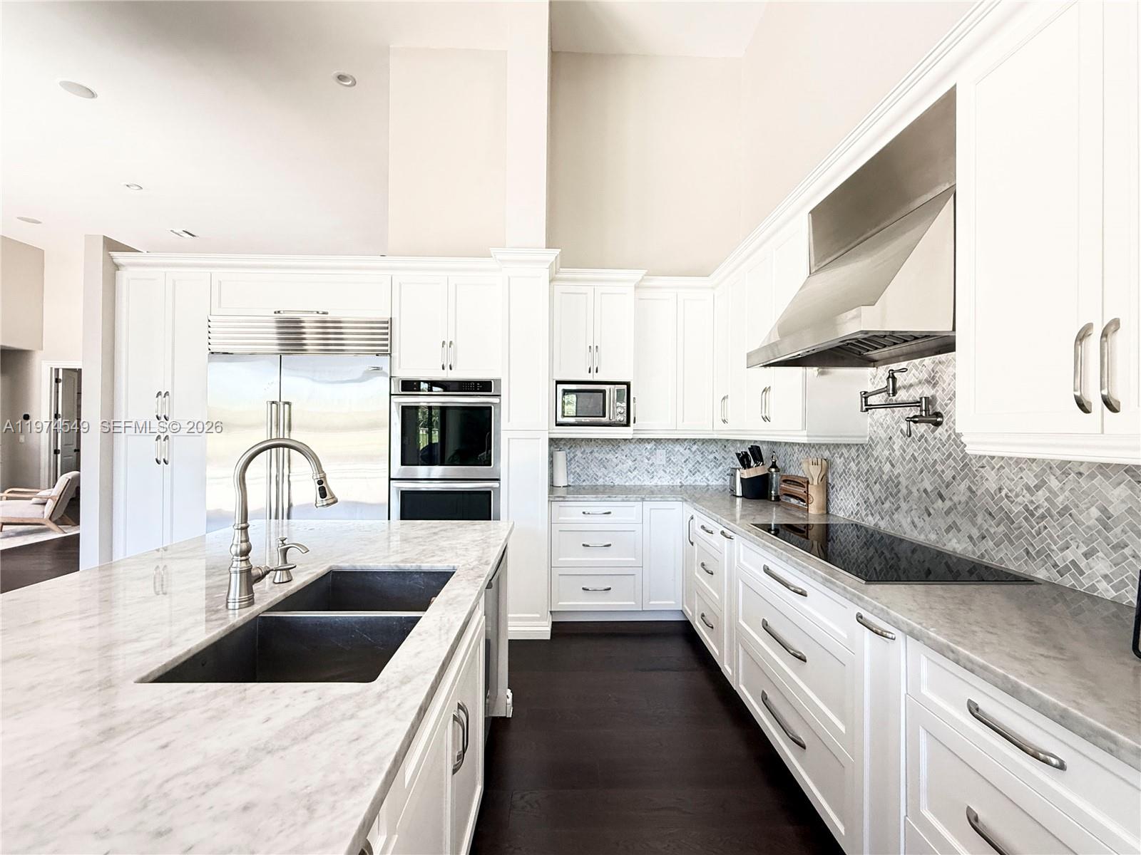 400 Alexandra Cir 0 Property Photo 26