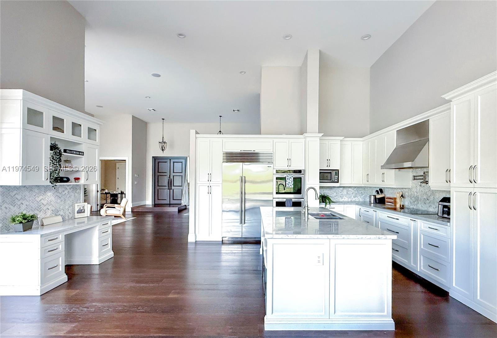 400 Alexandra Cir 0 Property Photo 27