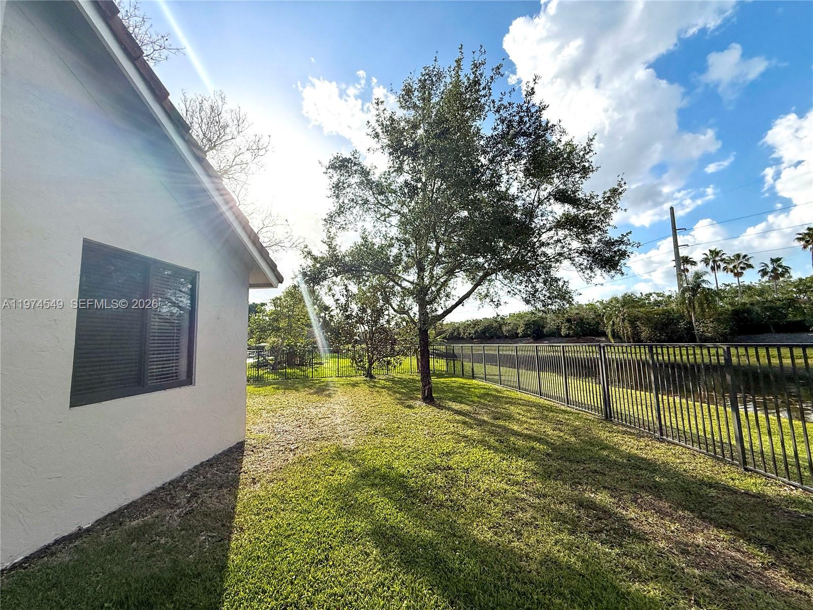 400 Alexandra Cir 0 Property Photo 85