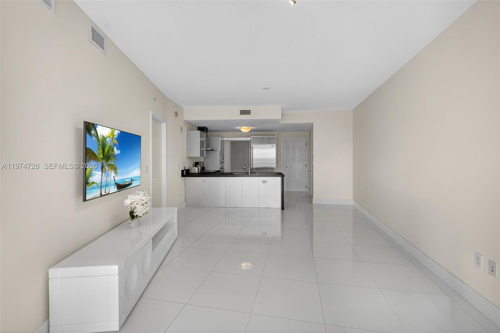 18201 Collins Ave 2008 Property Photo 17