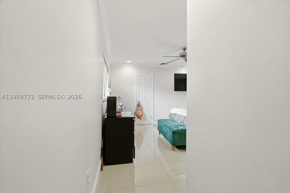 4925 Tyler St Property Photo 24