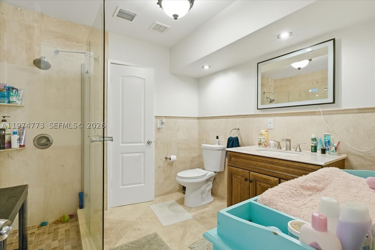 4925 Tyler St Property Photo 35