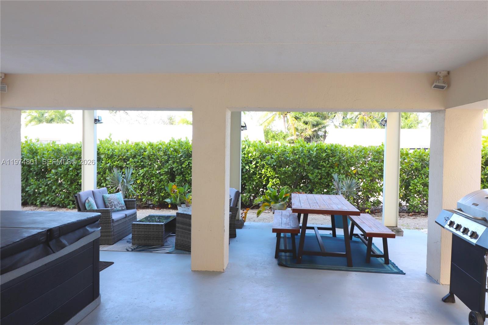 A11974801 Property Photo 10