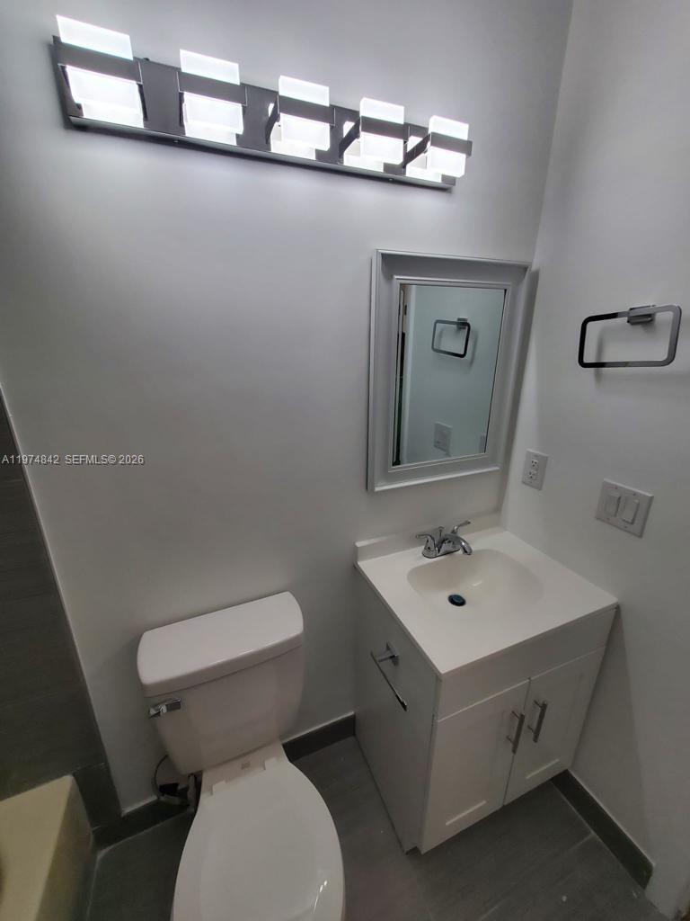 A11974842 Property Photo 3