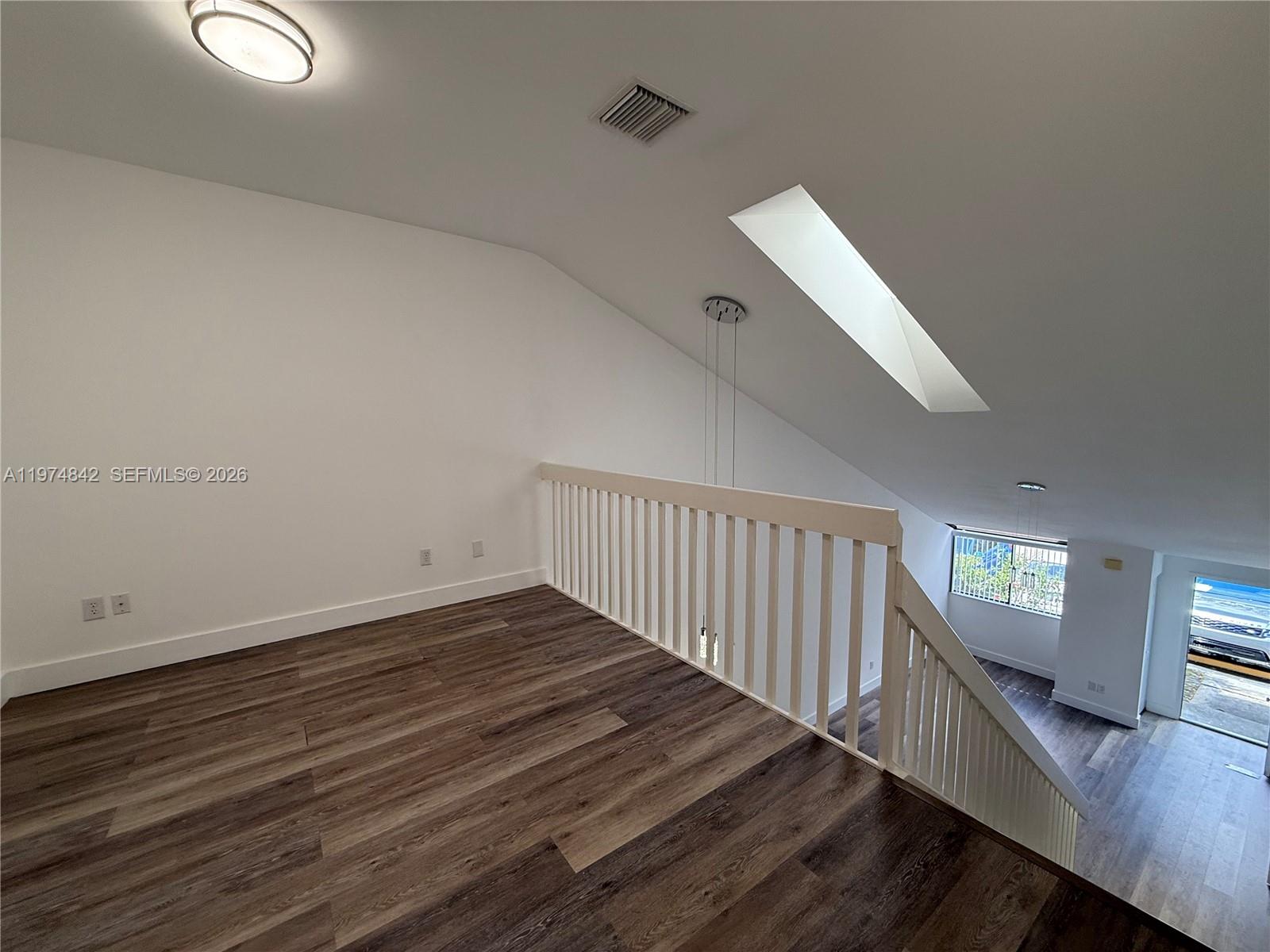 A11974842 Property Photo 17