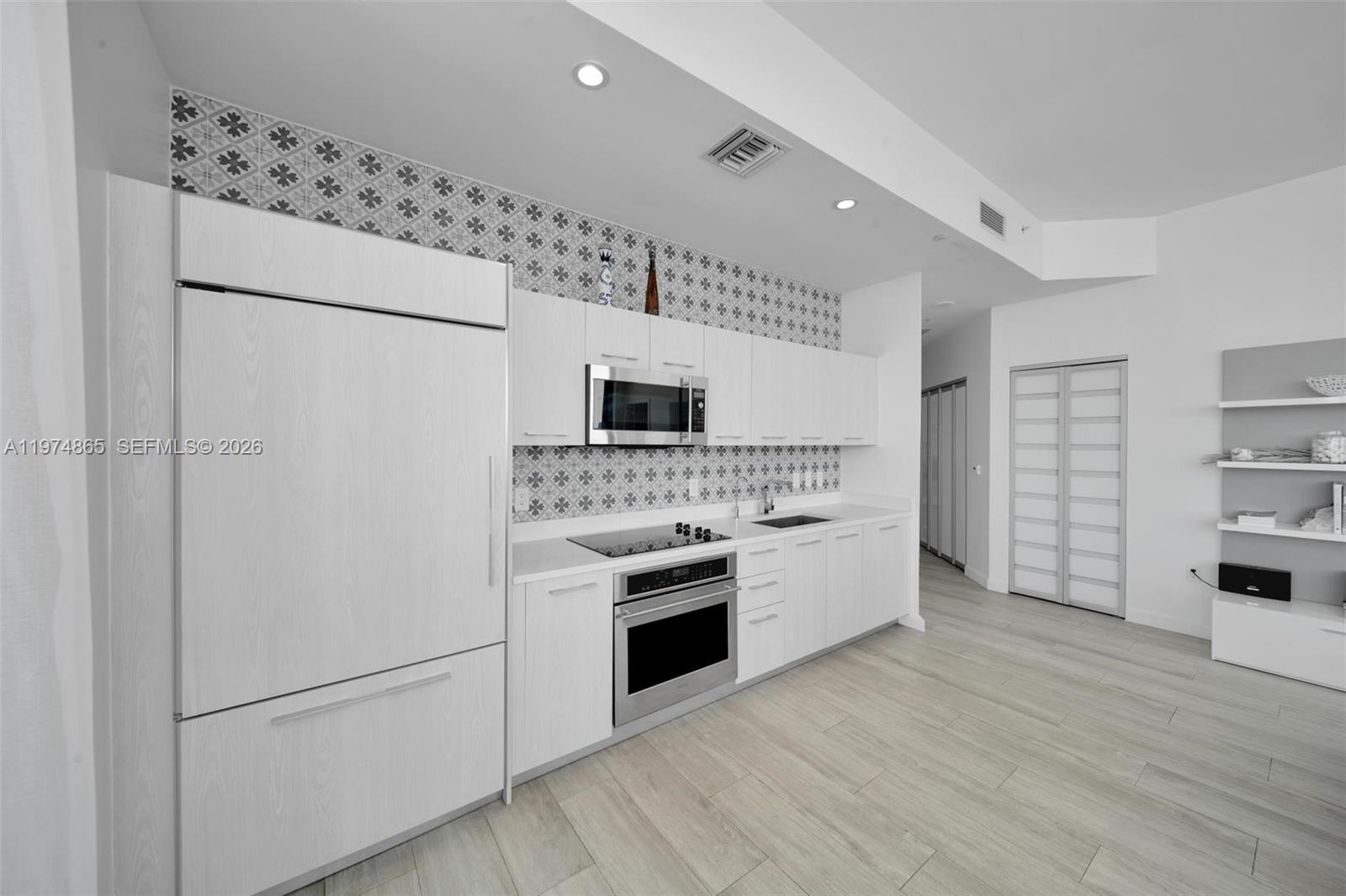 55 Sw 9th St 4406 Property Photo 11