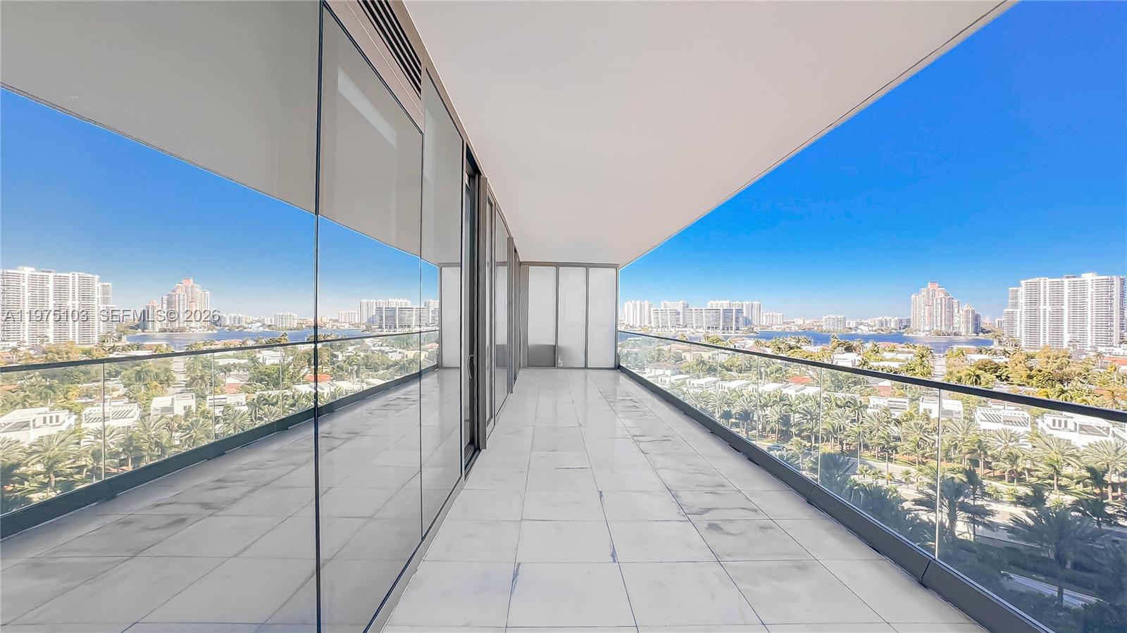 18975 Collins Ave 801 Property Photo 10
