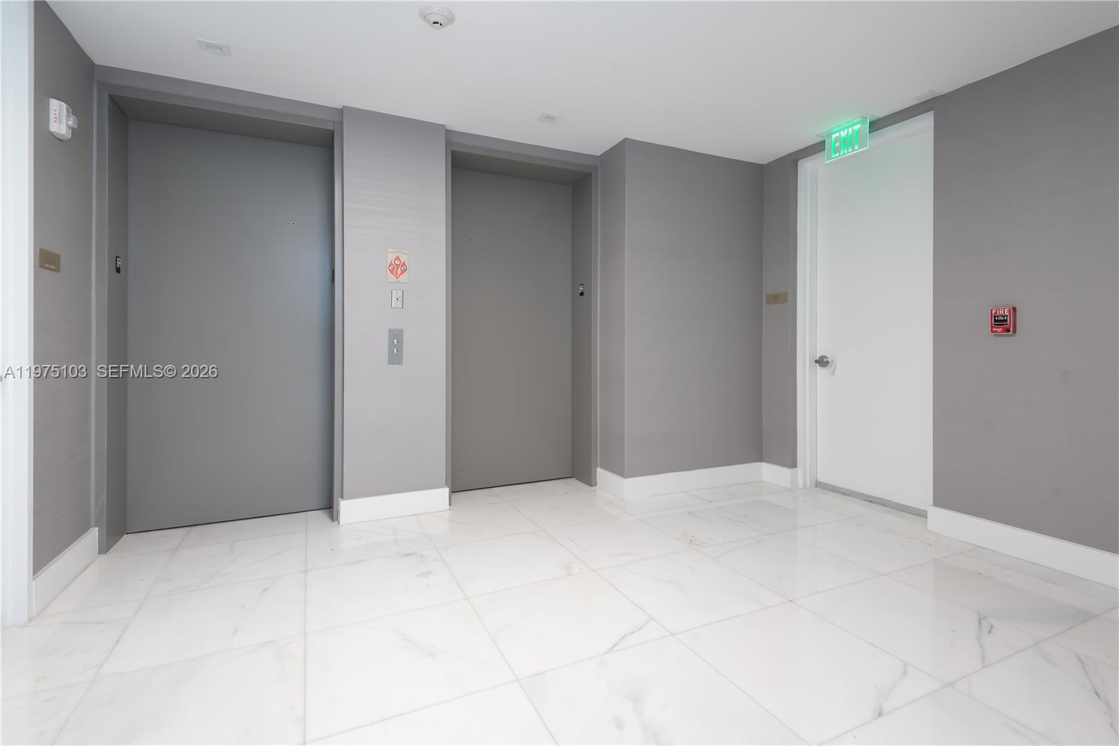 18975 Collins Ave 801 Property Photo 12