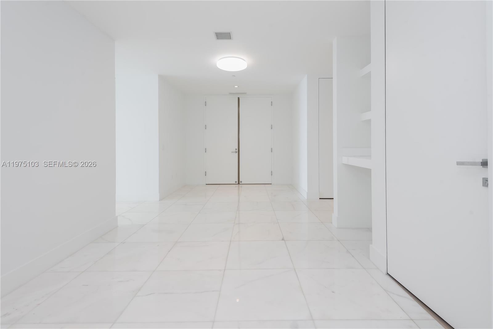 18975 Collins Ave 801 Property Photo 32