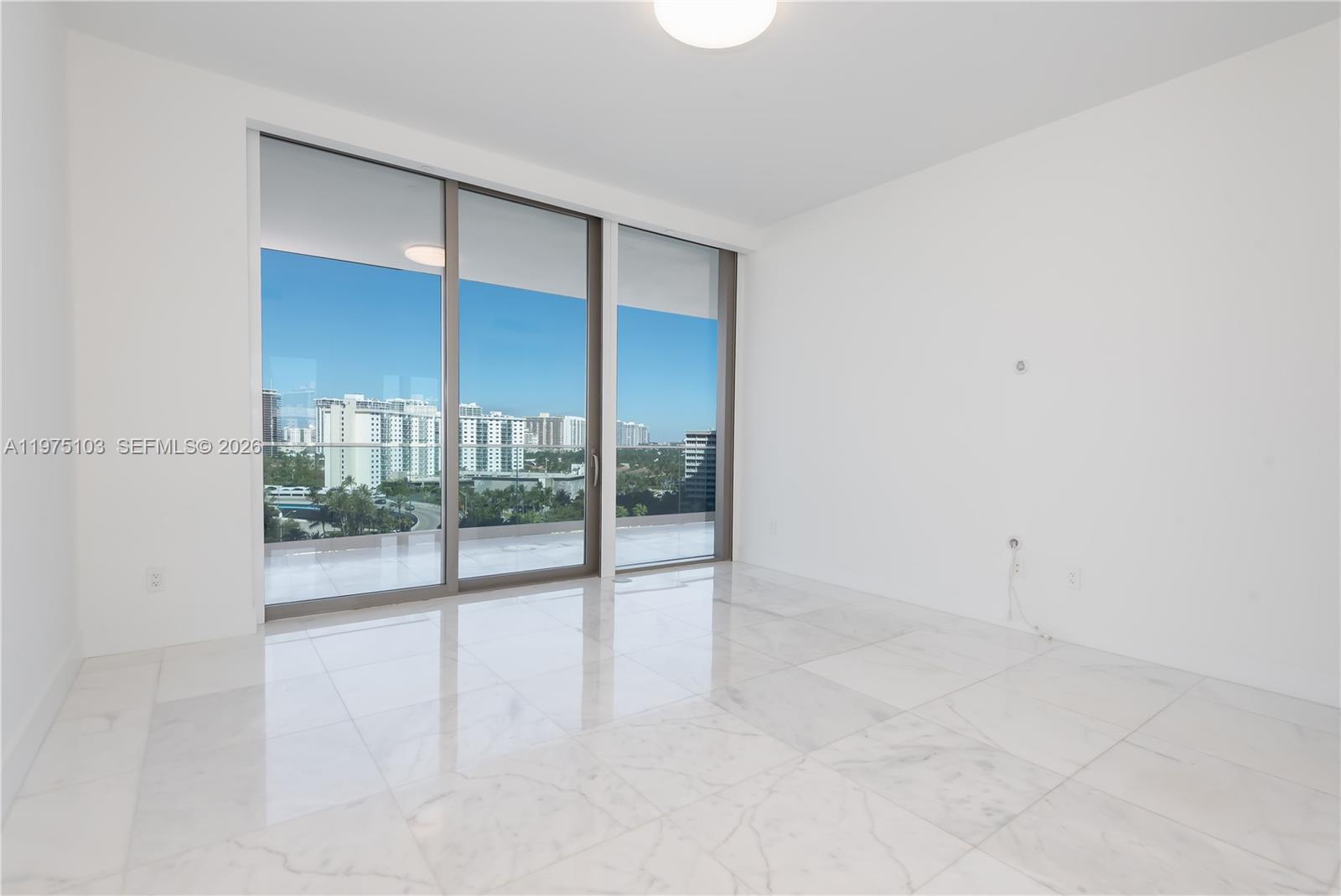 18975 Collins Ave 801 Property Photo 43