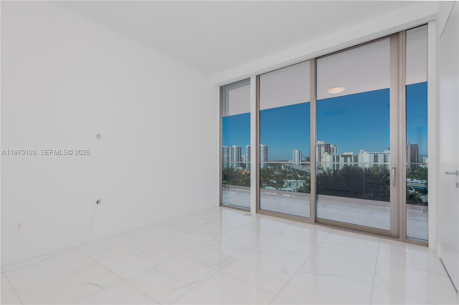 18975 Collins Ave 801 Property Photo 55