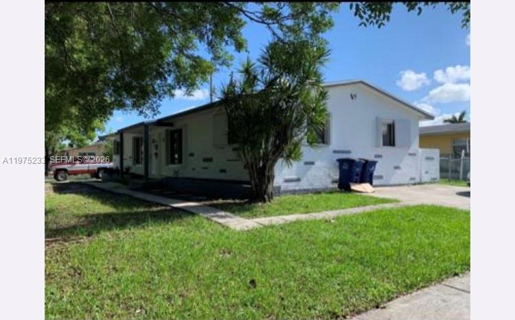 401 SW 8th St A Property Photo 1