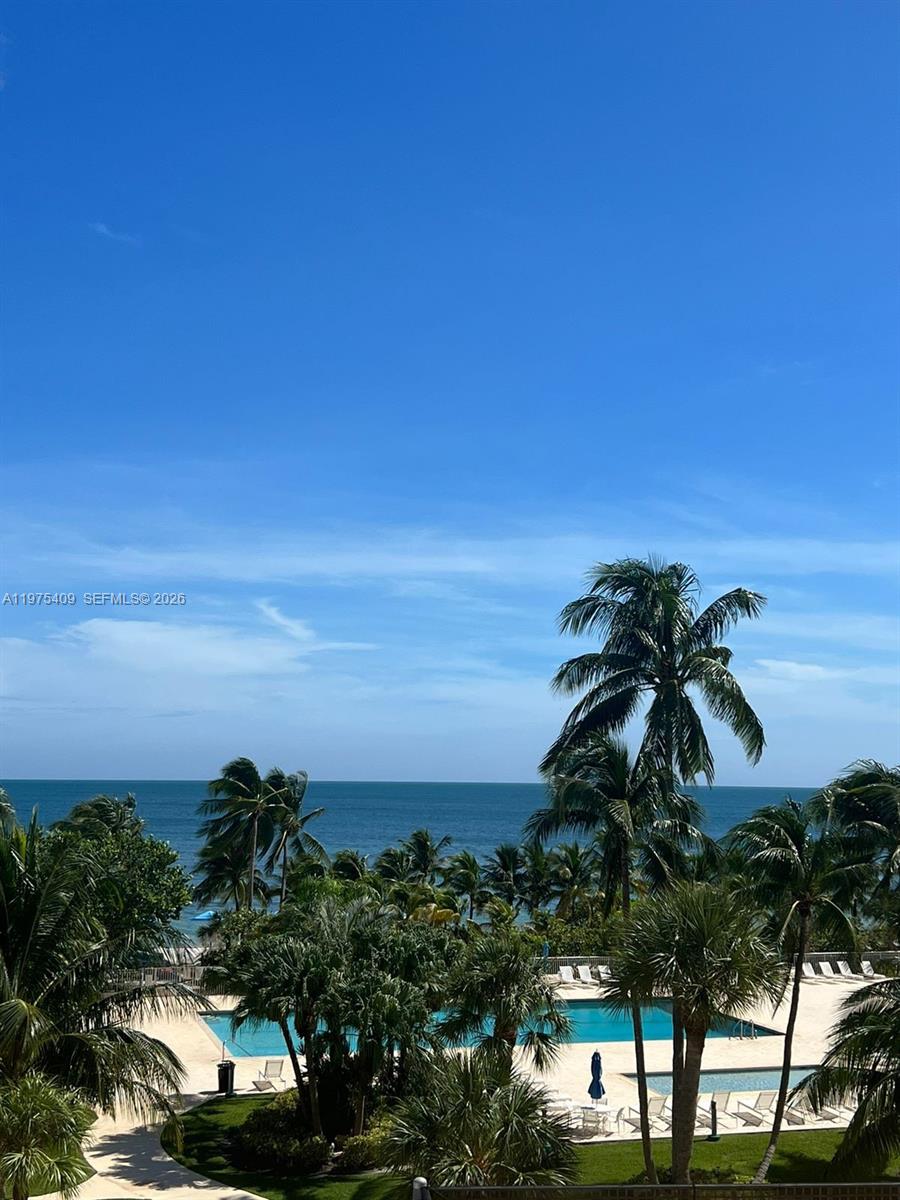 881 Ocean Dr Th7 Property Photo 12