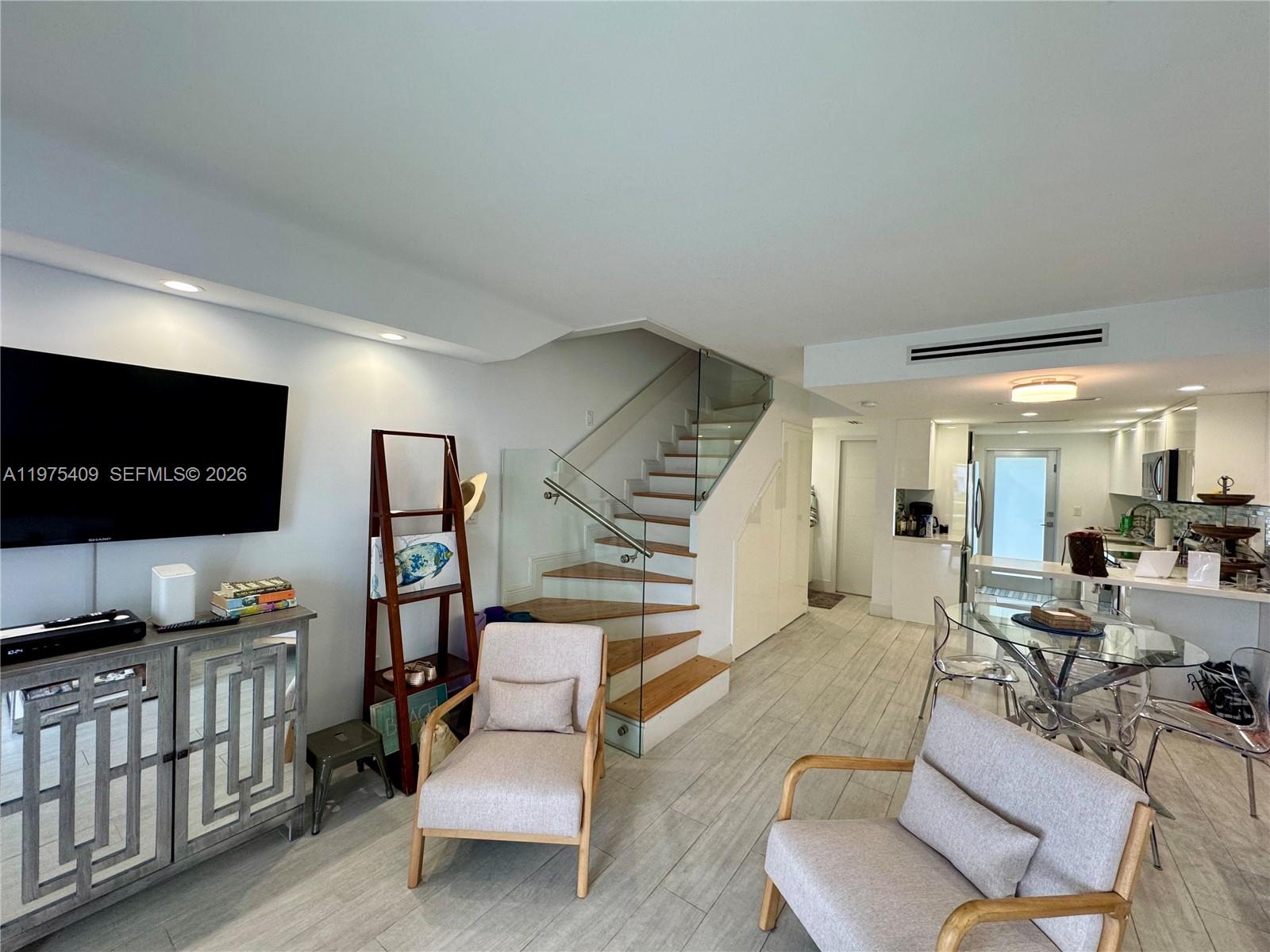 881 Ocean Dr Th7 Property Photo 26