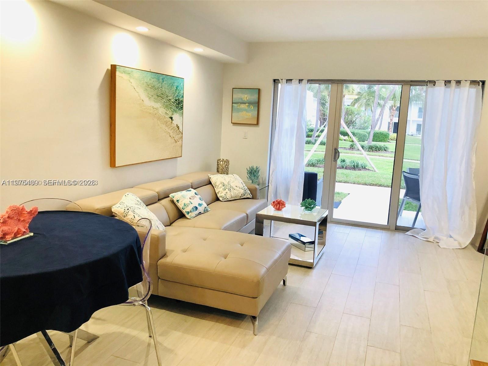 881 Ocean Dr Th7 Property Photo 28