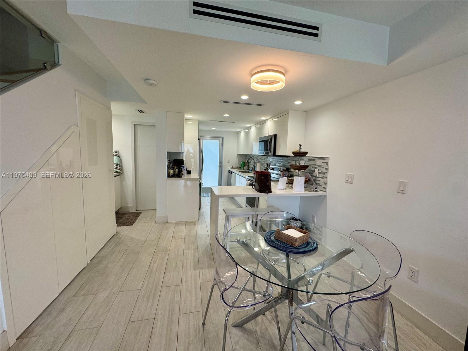 881 Ocean Dr Th7 Property Photo 29