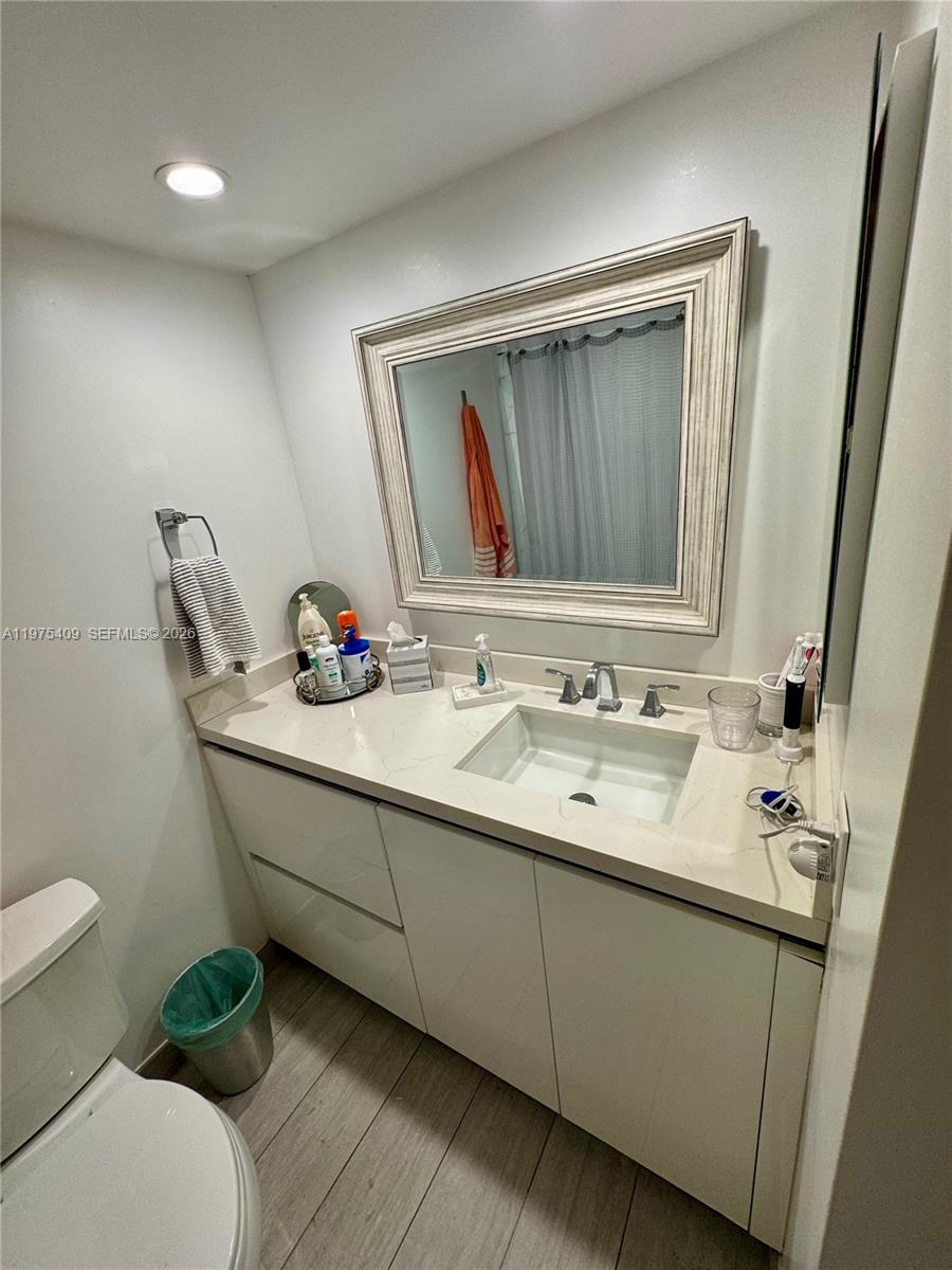 881 Ocean Dr Th7 Property Photo 42