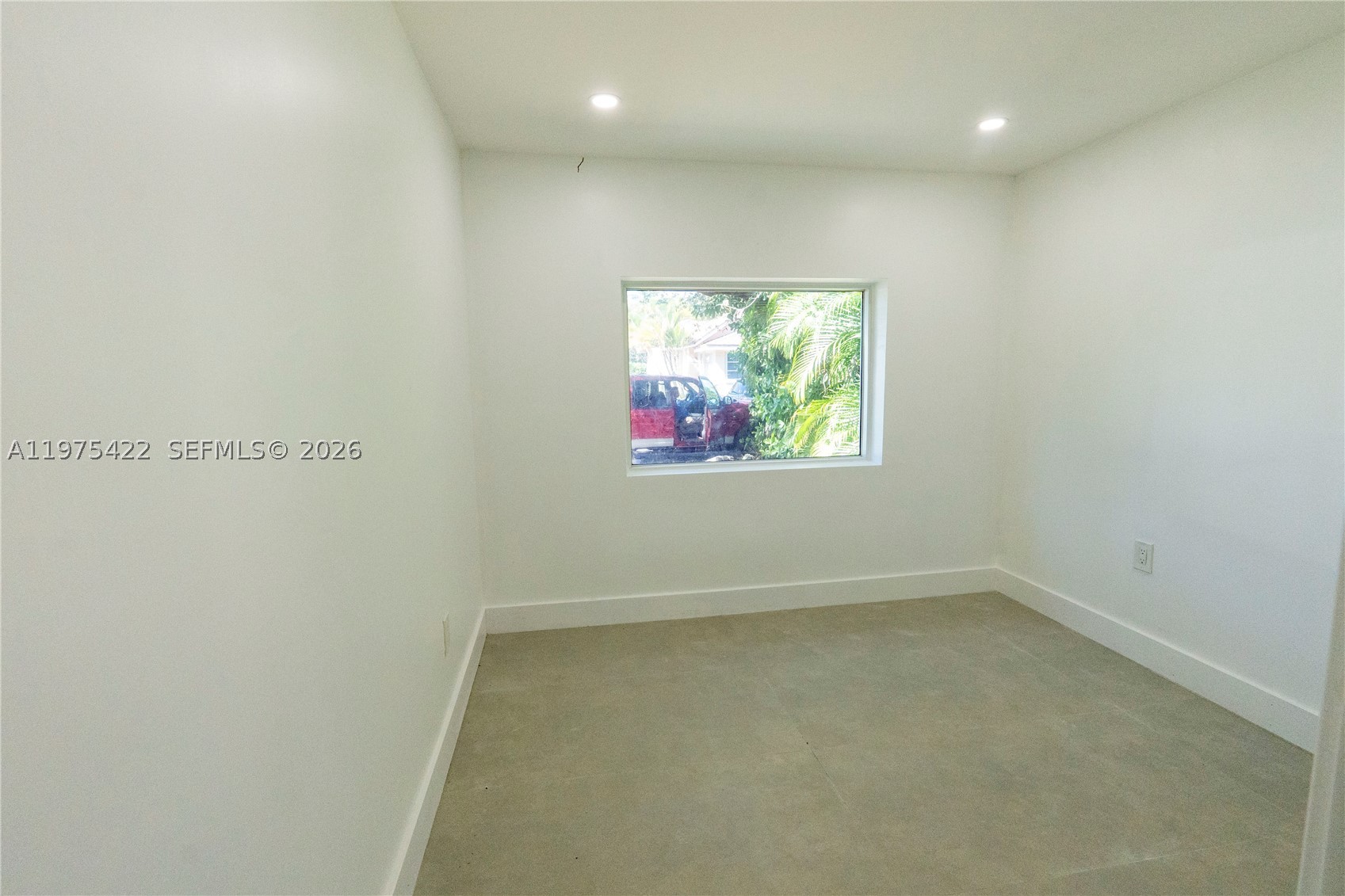 905 Tangier St Property Photo 6