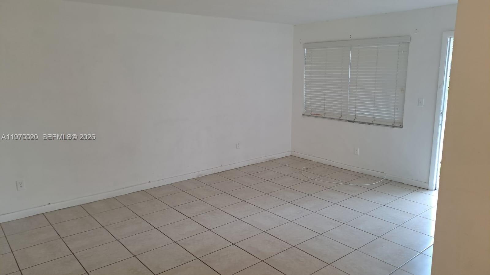 A11975520 Property Photo 11