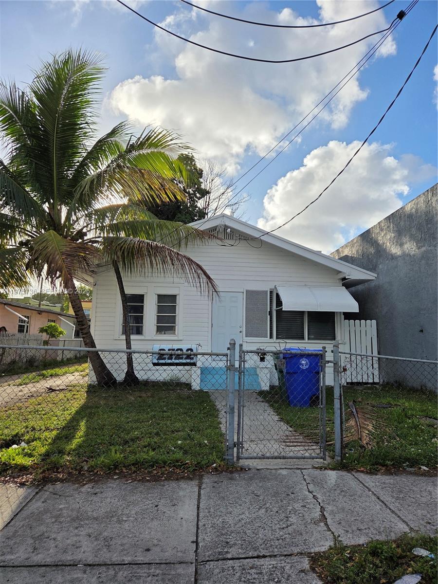2722 NW 23rd Ave