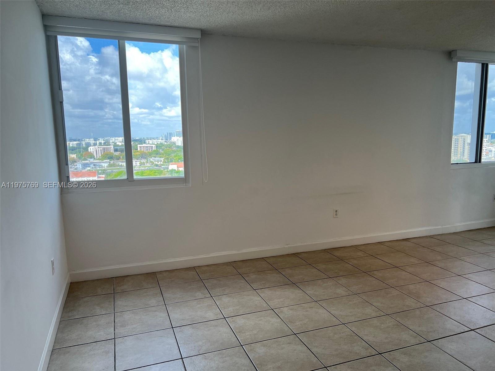 850 N Miami Ave W-1808 Property Photo 6