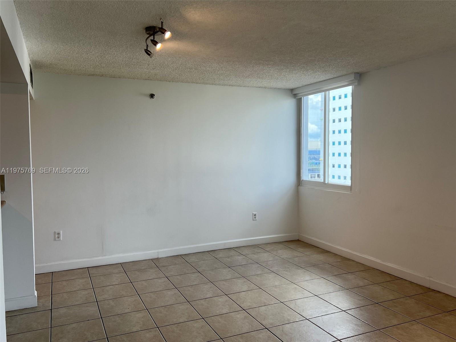 850 N Miami Ave W-1808 Property Photo 12