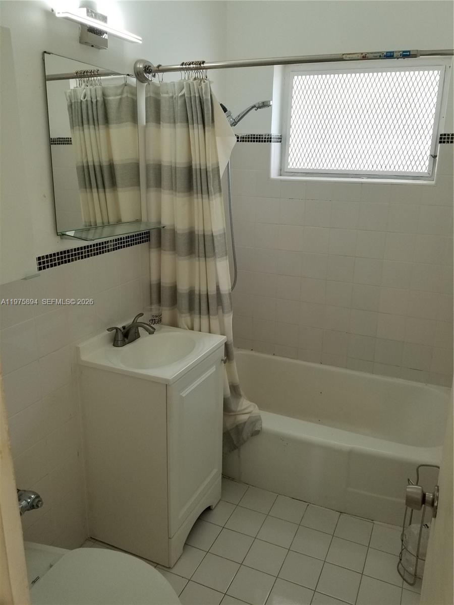 761 Euclid Ave 12b Property Photo 8