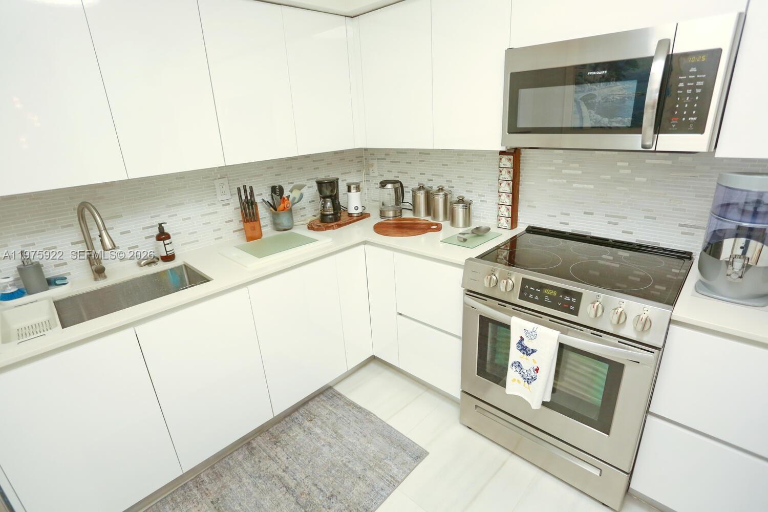 3530 Mystic Pointe Dr 2807 Property Photo 29
